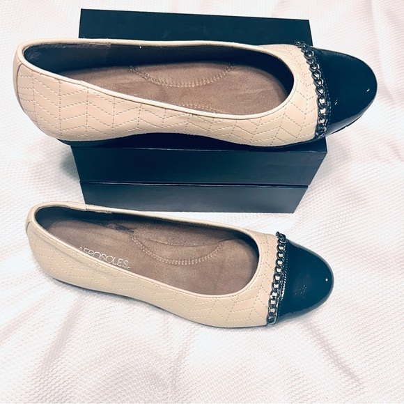 AEROSOLES Shoes - AEROSOLES Cream and Black Flats Versatile Comfort